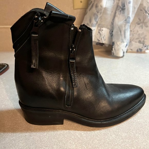 Cinzia Araia Boots - Picture 3 of 4